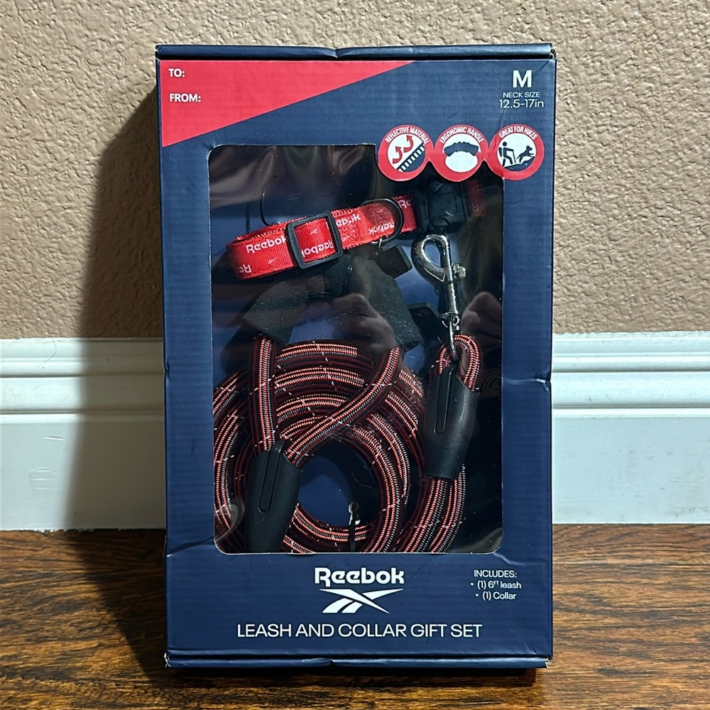 NWT Reebok Leash And Collar Gift Set